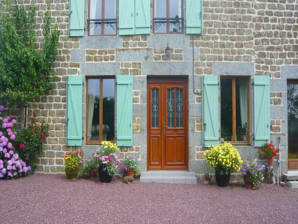 Le Rocher B&B Yvrandes Exterior foto