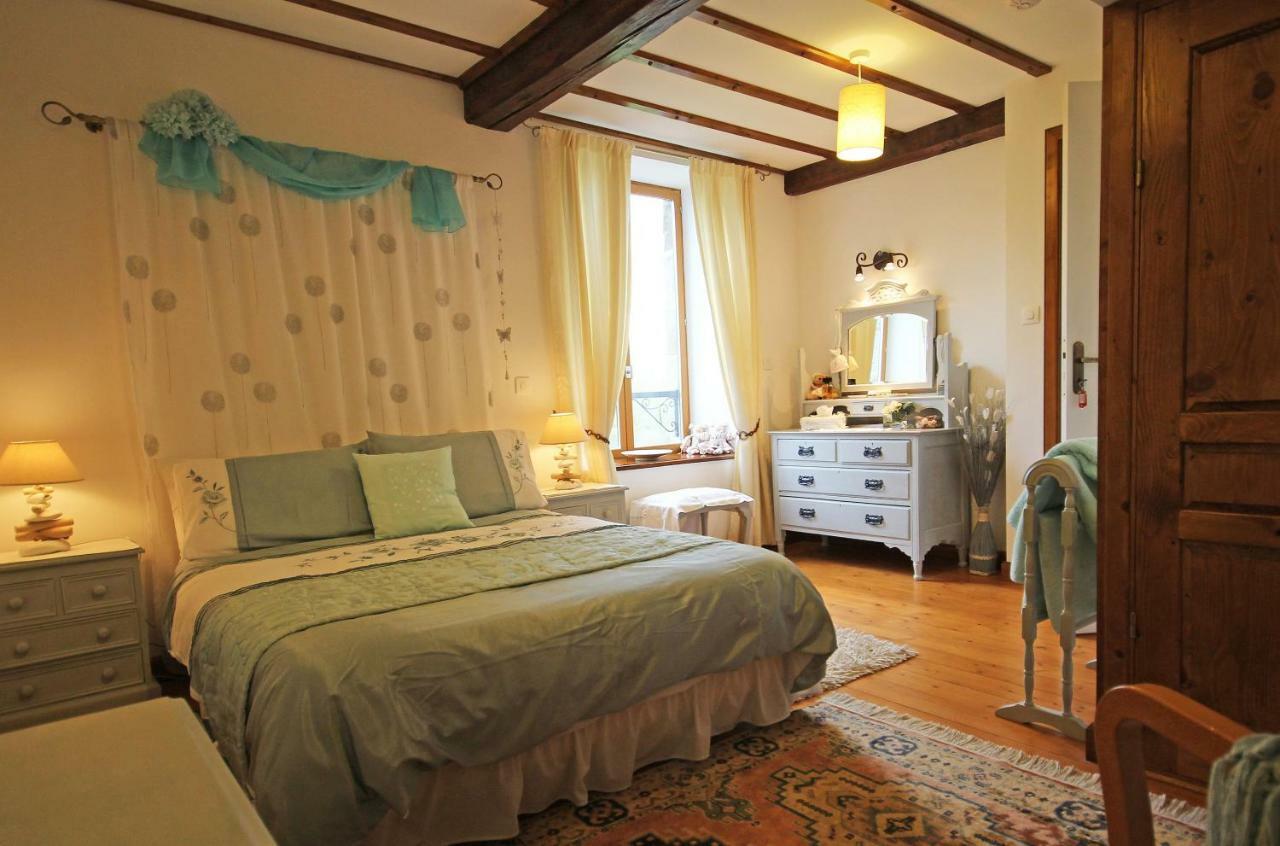 Le Rocher B&B Yvrandes Exterior foto
